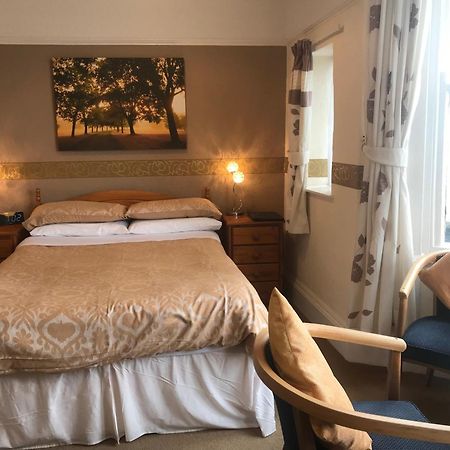 Bed and Breakfast The Whiteley Scarborough Esterno foto